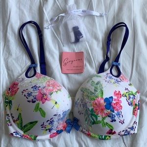 Victoria’s Secret Gorgeous Push Up Bra Size 34DD